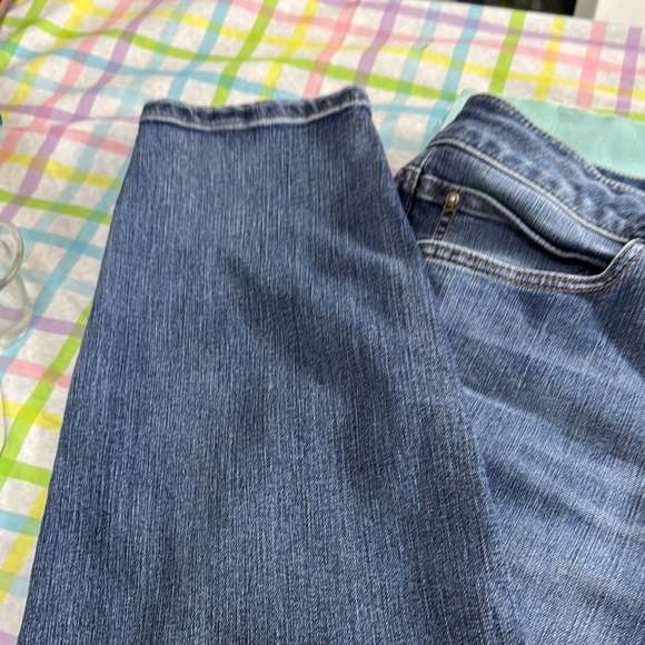 *FINAL PRICE* Maurices Everflex High-Rise Women's Blue Jeans - Picture 2 of 6